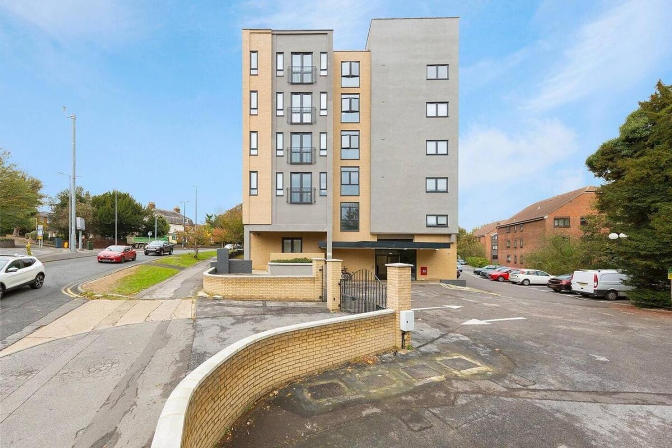 Maidstone Heights By Kasar Stays Exteriér fotografie
